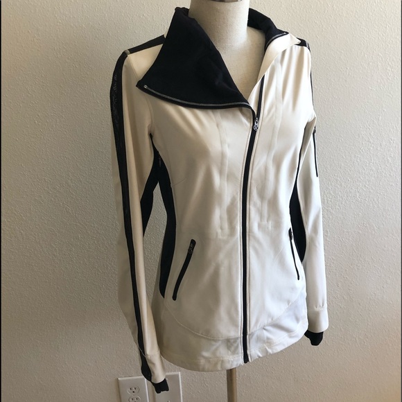 Lululemon Run: draft dodger jacket - Picture 2 of 13